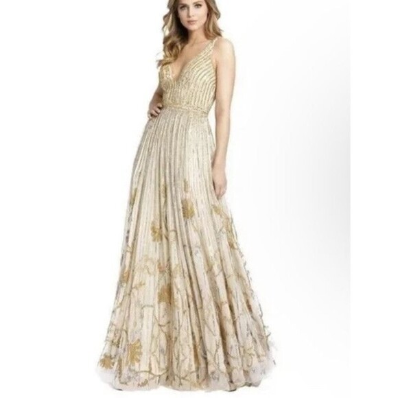 Mac Duggal Dresses & Skirts - Mac Duggal Sequin Floral Beaded Sleeveless A-Line Gown Size 12